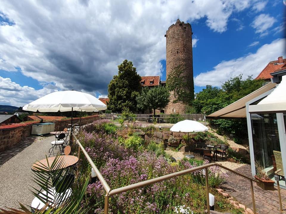 Hotel & Cafe Schachtenburg ชลิตซ์ ภายนอก รูปภาพ