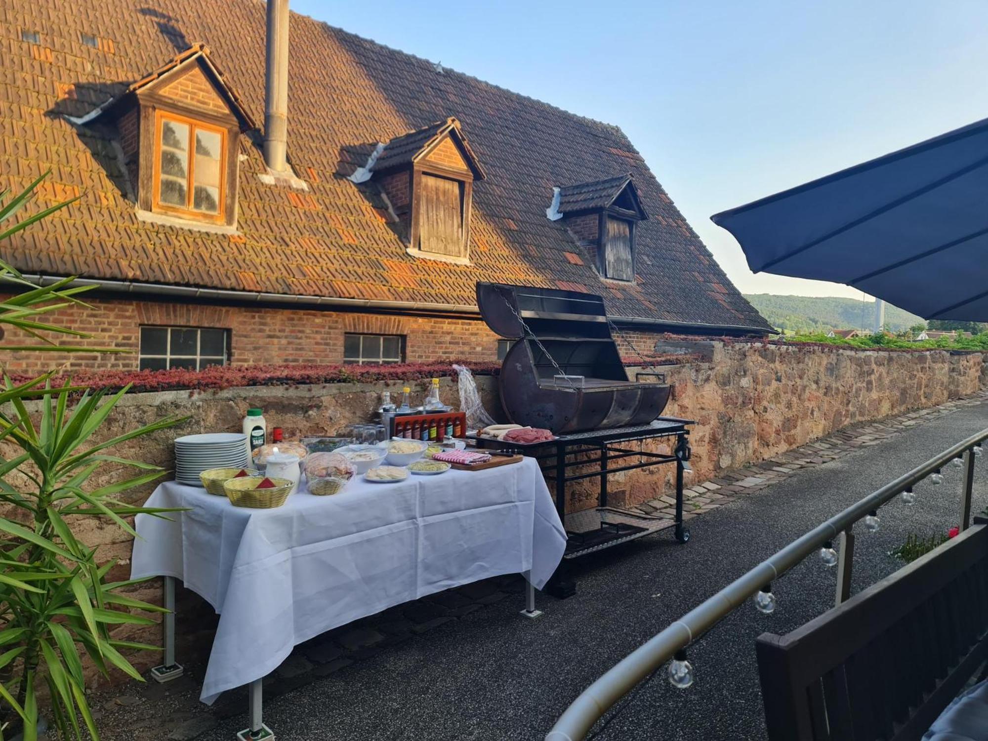 Hotel & Cafe Schachtenburg ชลิตซ์ ภายนอก รูปภาพ