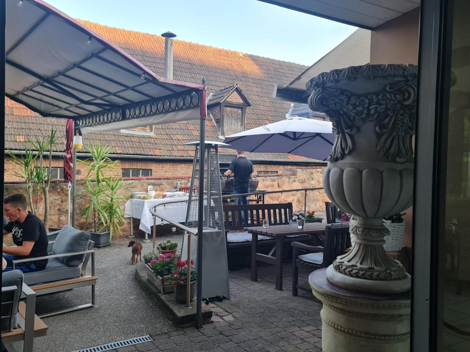 Hotel & Cafe Schachtenburg ชลิตซ์ ภายนอก รูปภาพ