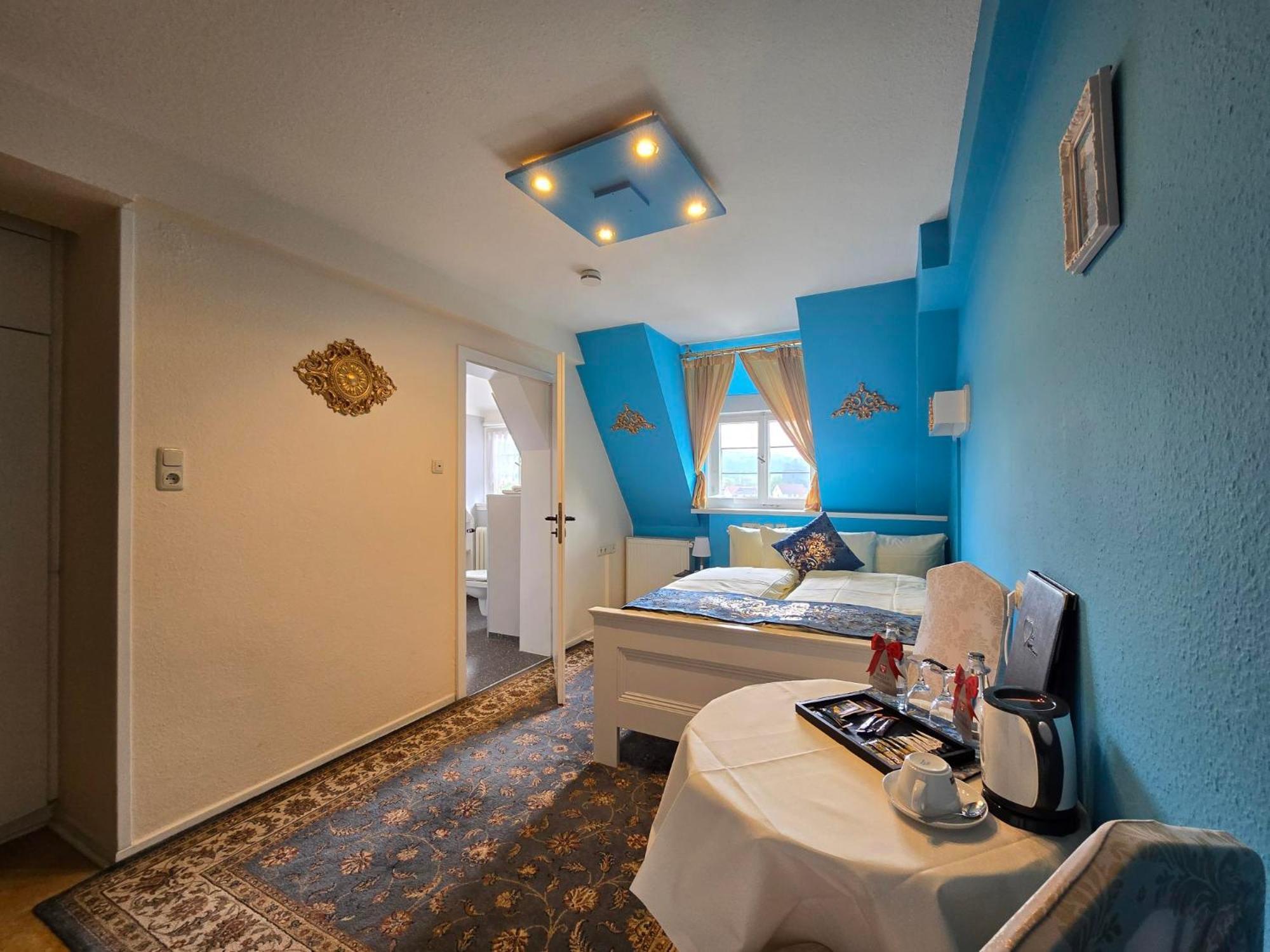Hotel & Cafe Schachtenburg ชลิตซ์ ภายนอก รูปภาพ