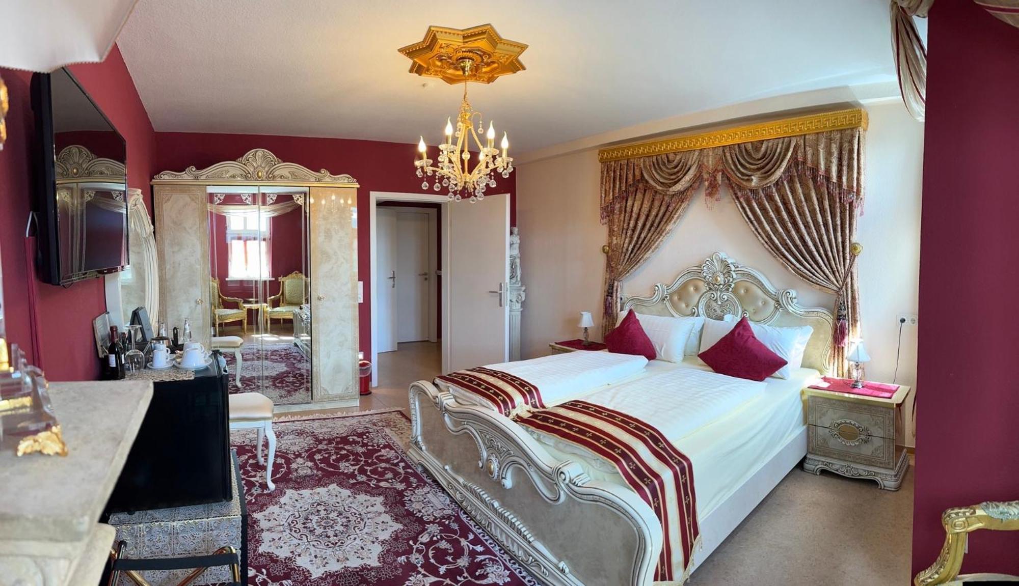 Hotel & Cafe Schachtenburg ชลิตซ์ ภายนอก รูปภาพ