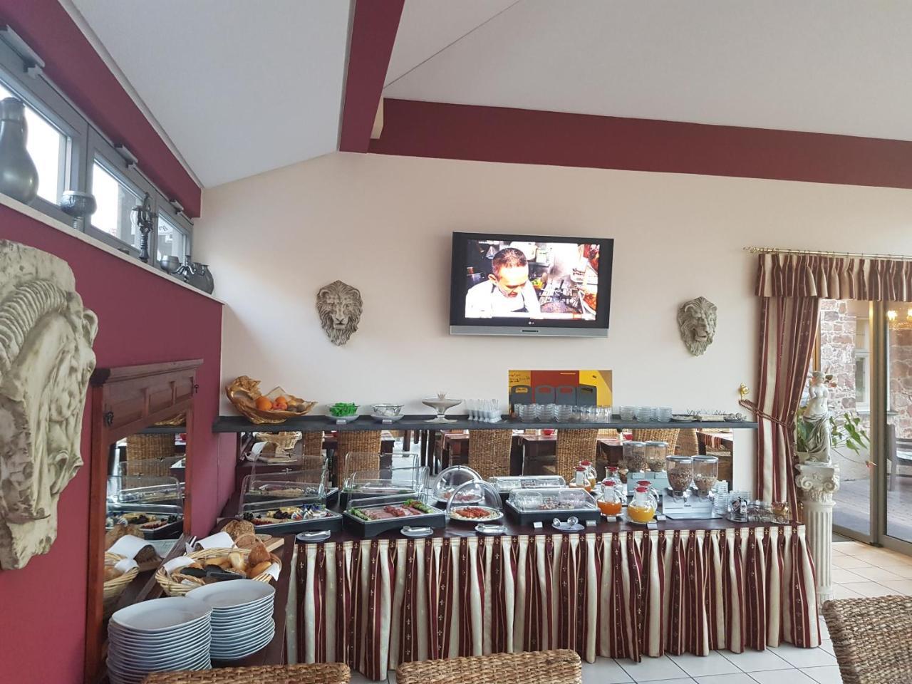 Hotel & Cafe Schachtenburg ชลิตซ์ ภายนอก รูปภาพ