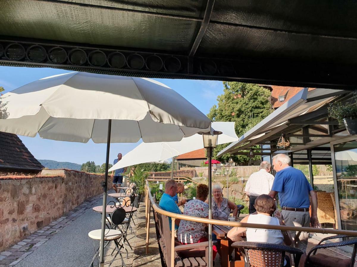 Hotel & Cafe Schachtenburg ชลิตซ์ ภายนอก รูปภาพ
