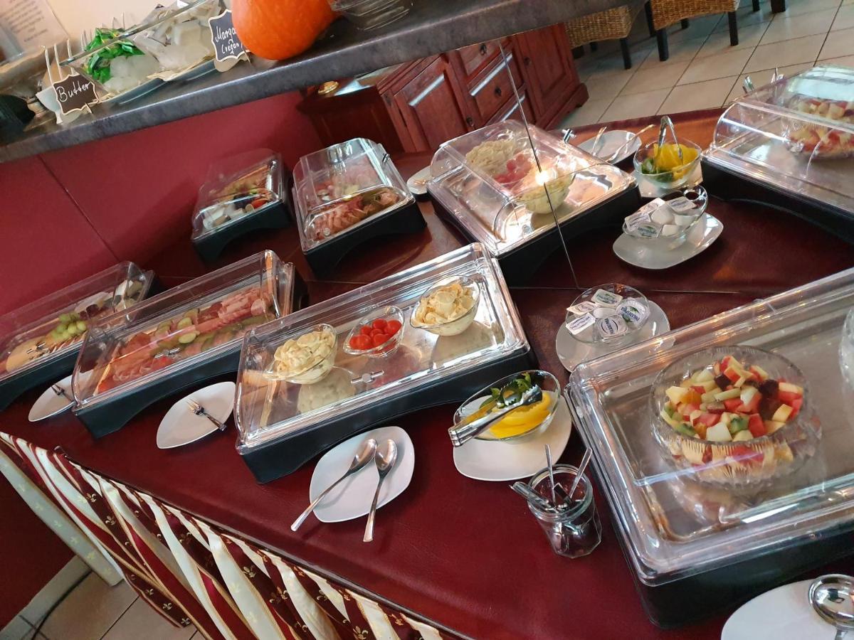 Hotel & Cafe Schachtenburg ชลิตซ์ ภายนอก รูปภาพ
